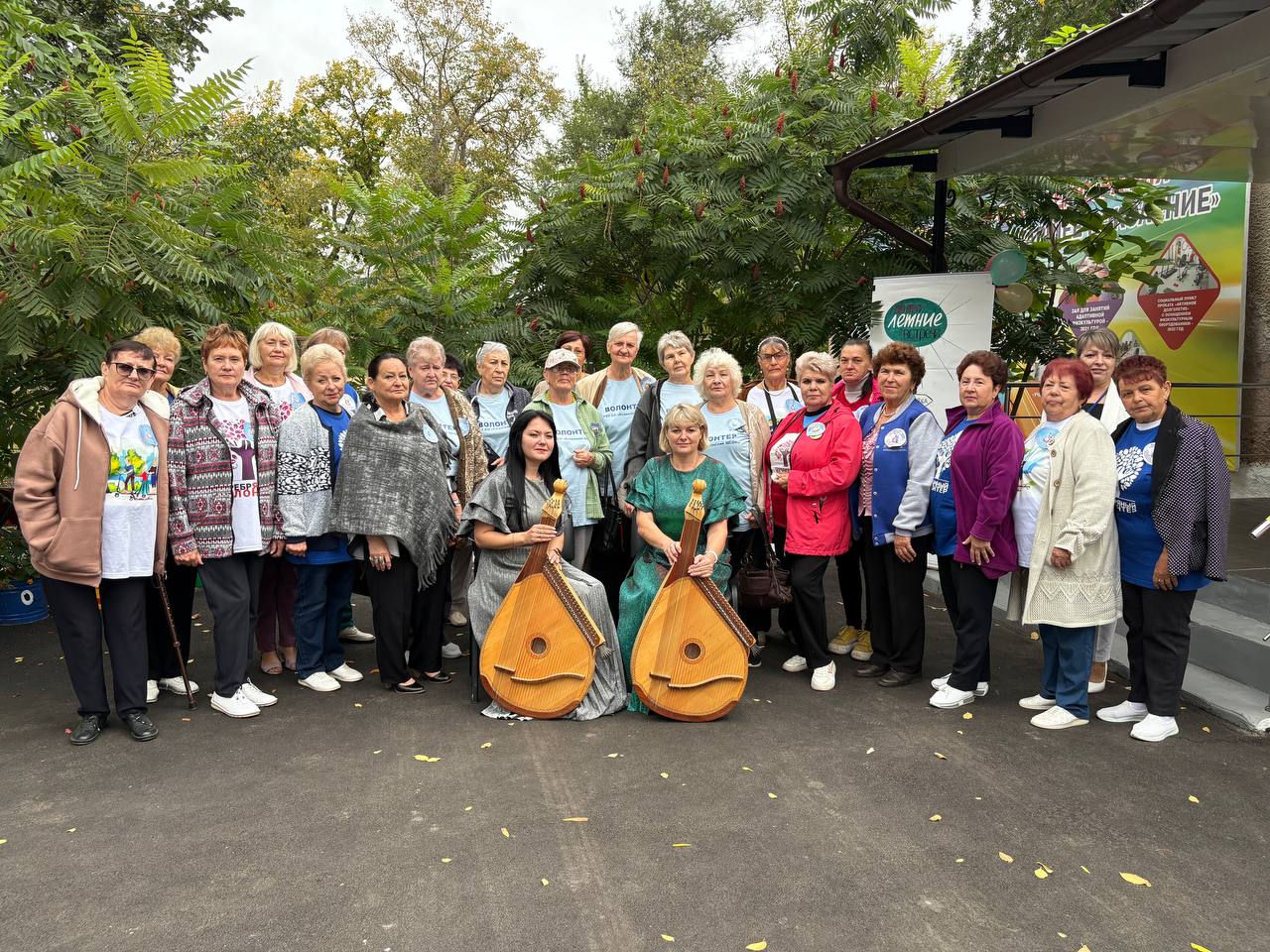 Саратовских бабушек объединили «ДОЛГОлетние встречи»